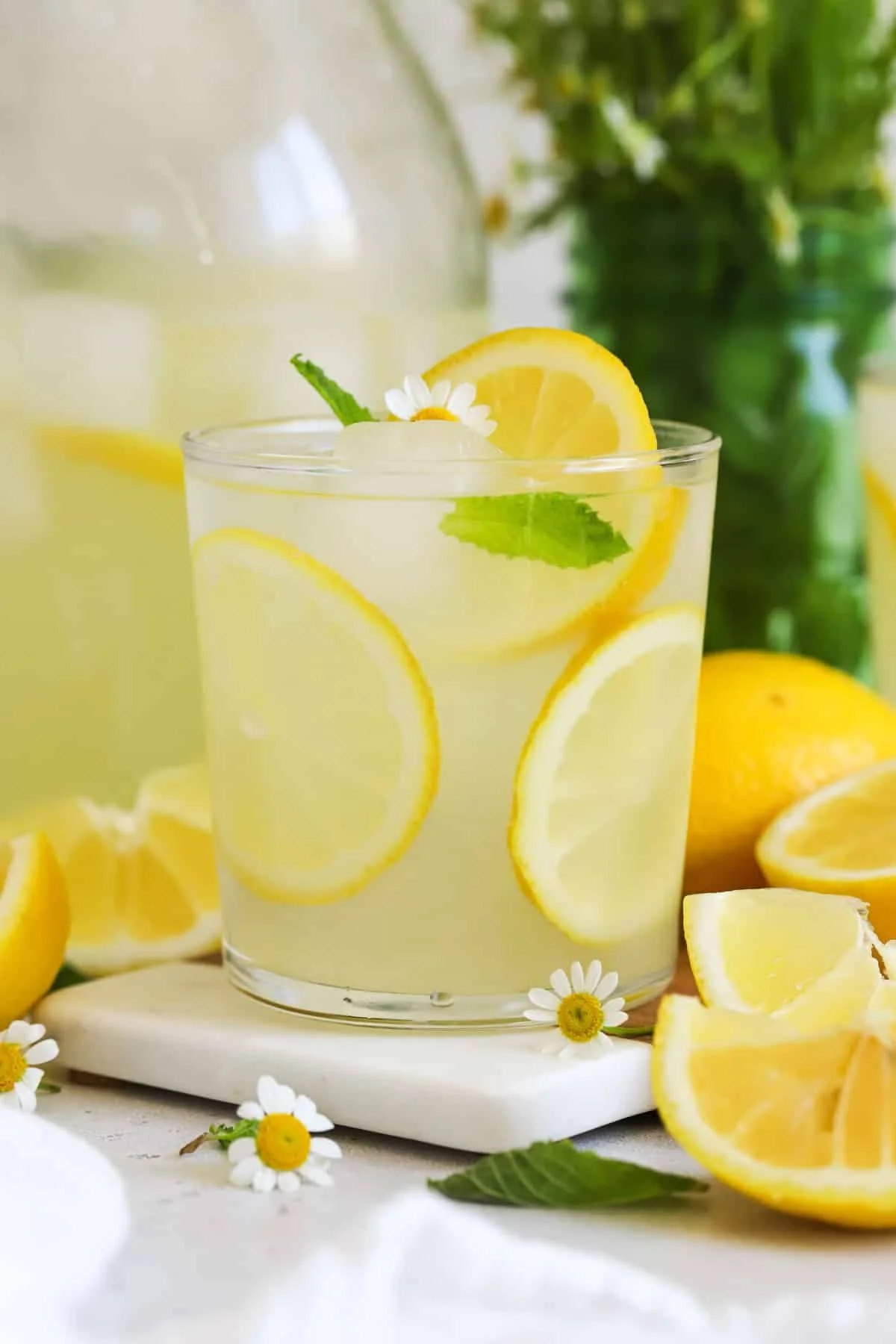 Lemonade — Virtual Café mocktail in Diamond Secrets free chat room